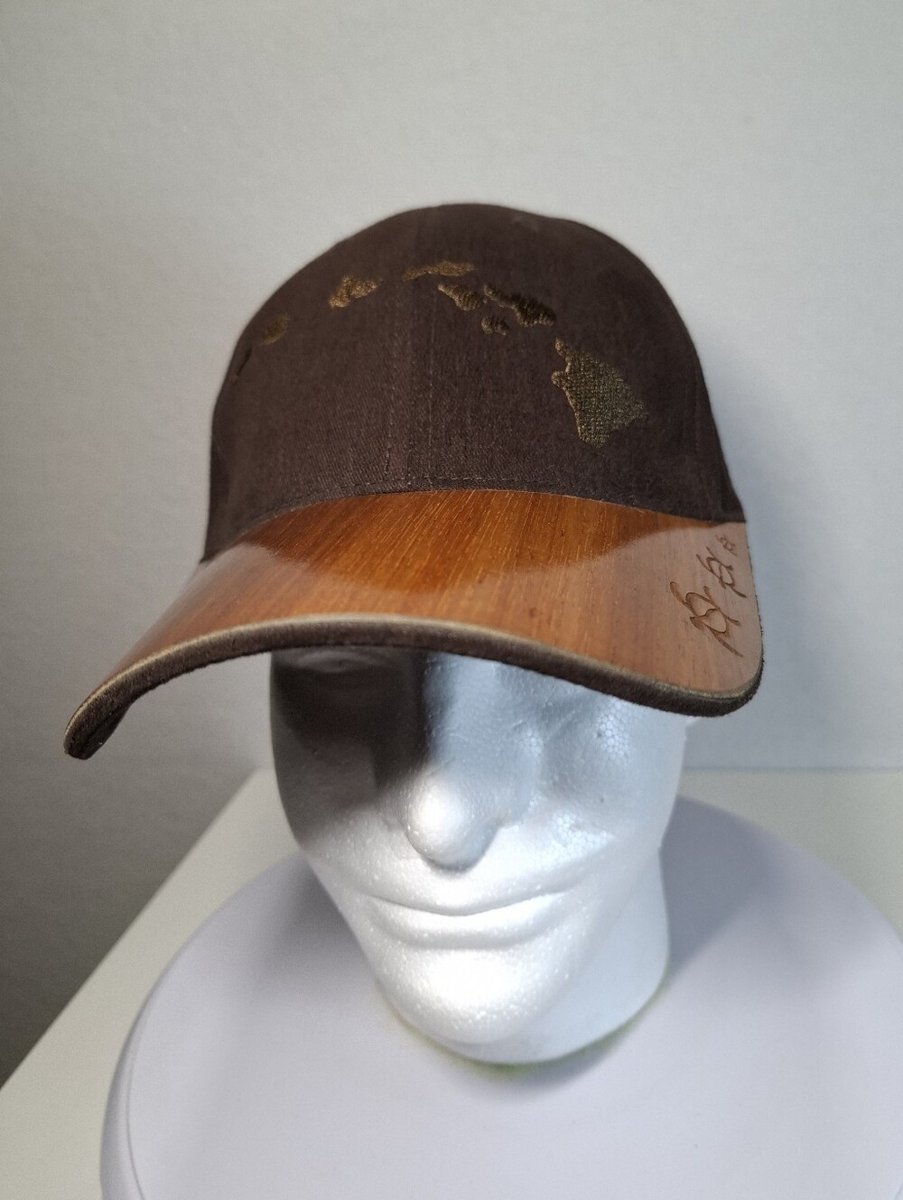 Kona Caps Mens Adjustable Bendable Koa Wood Brim Cap With Engraved Turtles